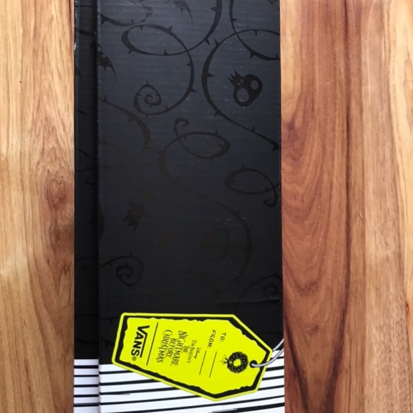 SOLD ‼️ DISNEY NIGHTMARE BEFORE CHRISTMAS VANS - Picture 15 of 15